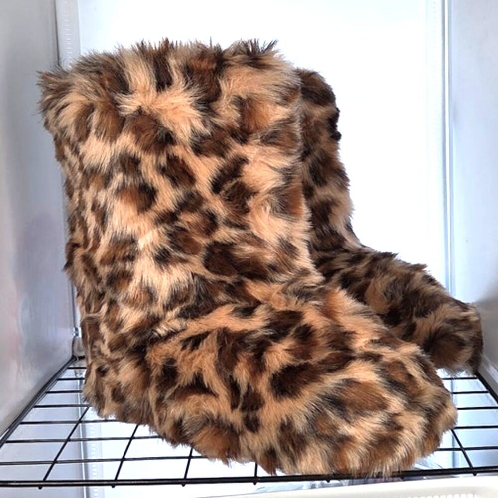 Jaguar Cheetah Leopard Print Super Furry Plush Low Boots New in Packaging sz 7